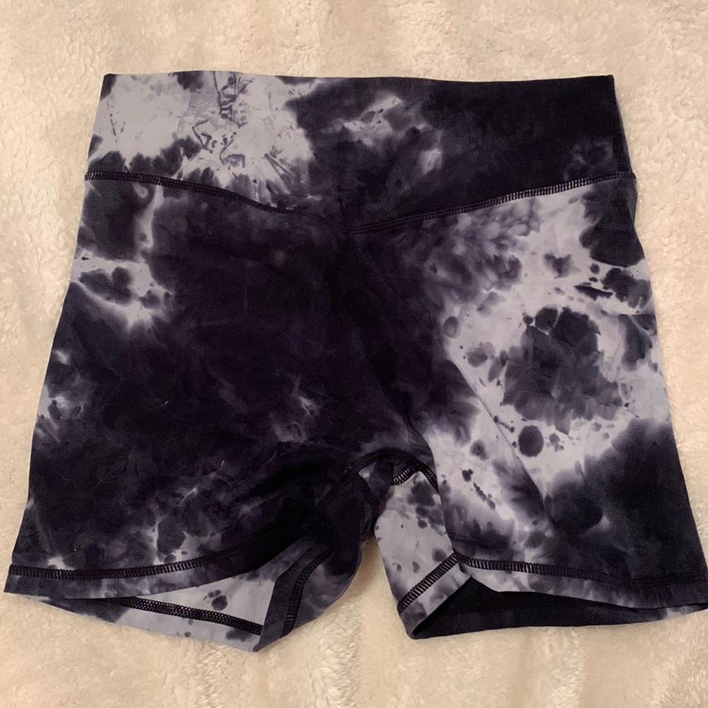 Balance Athletica cloud shorts size M